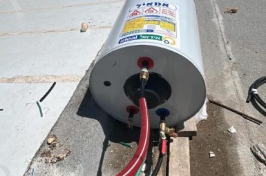 דוד-שמש-מותקן-גג-חיבורי-מים