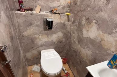 שירותי אורחים בשיפוץ אסלה חדשה ומדף