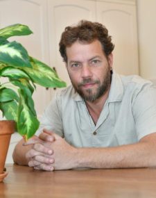 עומר נוף אחר